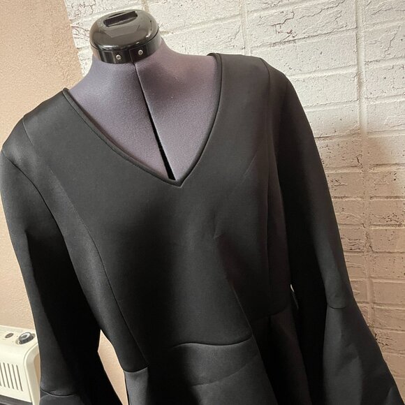 Eien USA Black Bell Sleeve Fit & Flare Dress โ 3XL โ Dramatic Flounce Hem โ Goth - Picture 2 of 10
